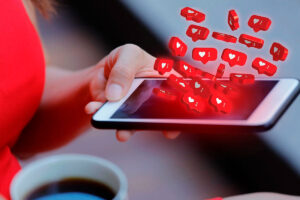 O Impacto das Redes Sociais na Autoestima e Saúde Mental. Já comparou sua aparência, suas conquistas ou sua rotina com o que vê nas redes?