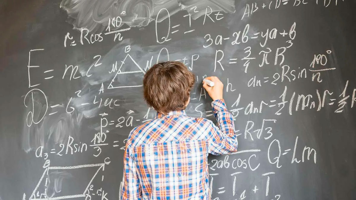 Superdotação e Altas Habilidades Como Apoiar uma Criança Superdotada quais os sinais mais comuns e como os educadores podem ajudar