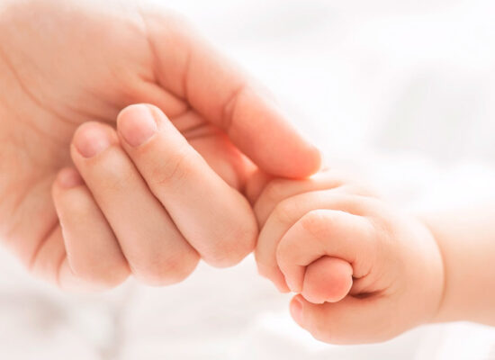 Estilos de Apego: Como sua Infância Define a Forma como Você Ama Hoje?